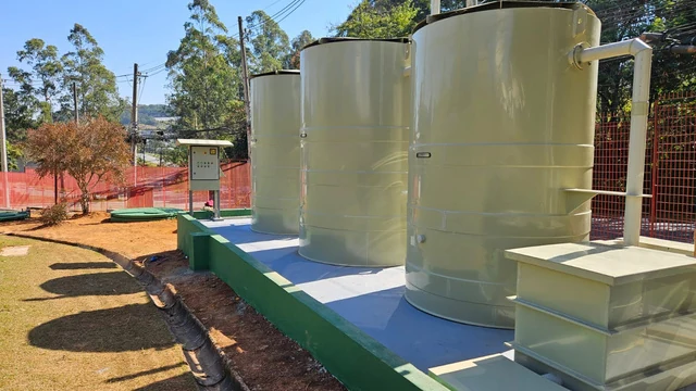 Sistema modular de tratamento de esgoto sanitário